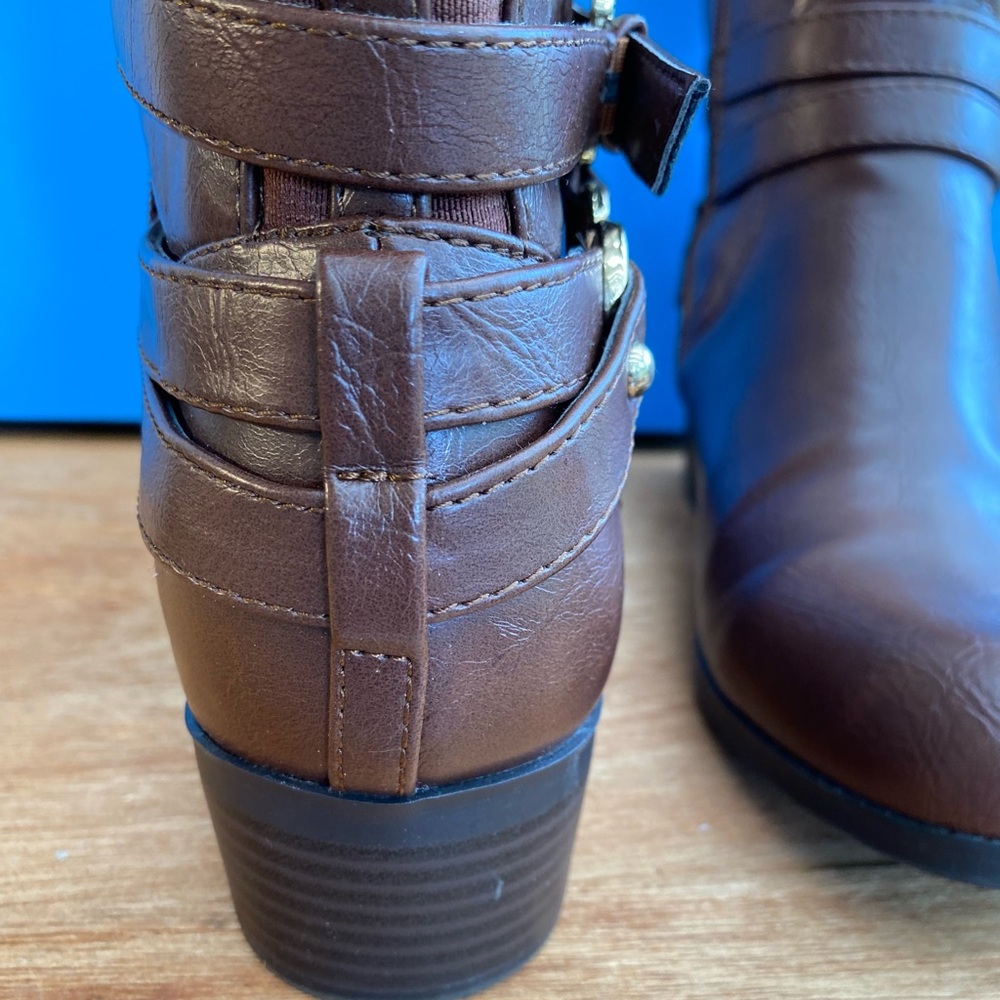 LIZ CLAIBORNE LC GOLD-BUCKLED “TORY” HEELED RIDING BOOTS - Picture 7 of 15